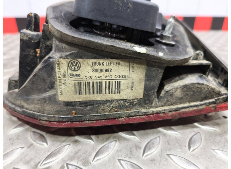 Фонарь крышки багажника левый к Volkswagen Golf, 2011г.