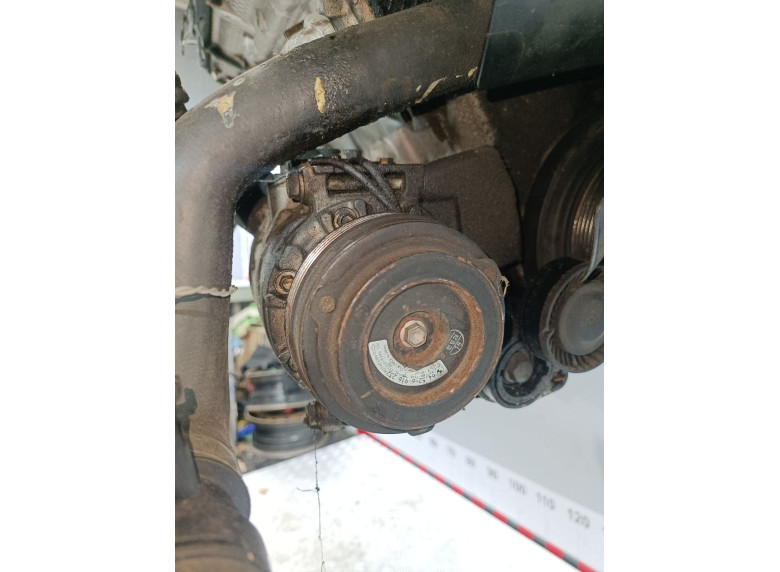 Компрессор кондиционера к BMW 5 E39, 2001г.