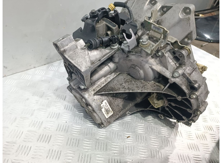 КПП механическая (МКПП) к Ford B-Max, 2014г.