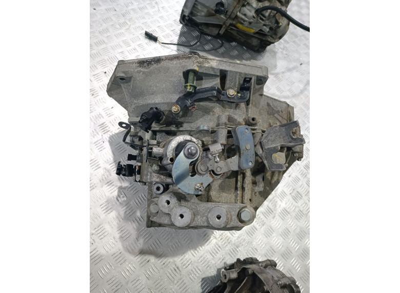 КПП механическая (МКПП) к Opel Astra, 2012г.