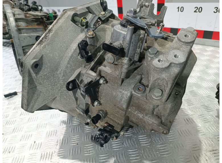 КПП механическая (МКПП) к Opel Astra, 2012г.