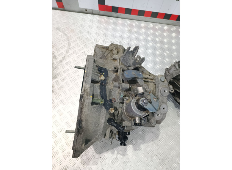 КПП механическая (МКПП) к Opel Astra, 2012г.