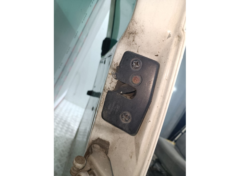Замок двери сдвижной к Volkswagen Transporter, 2003г.