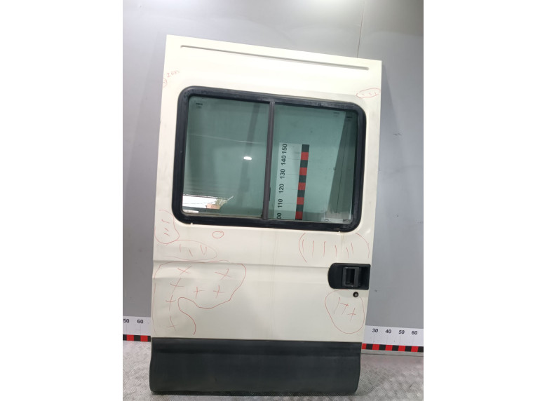 Дверь сдвижная правая к Iveco Daily, 2008г.