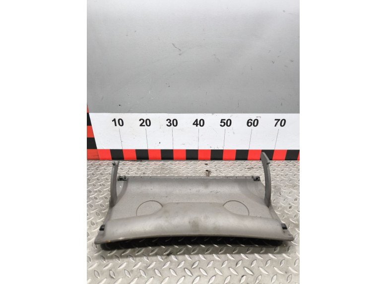 Бардачок к Volkswagen Passat, 2003г.