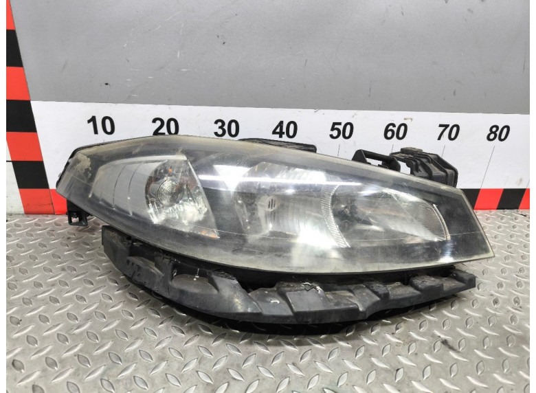 Фара правая к Renault Laguna, 2006г.