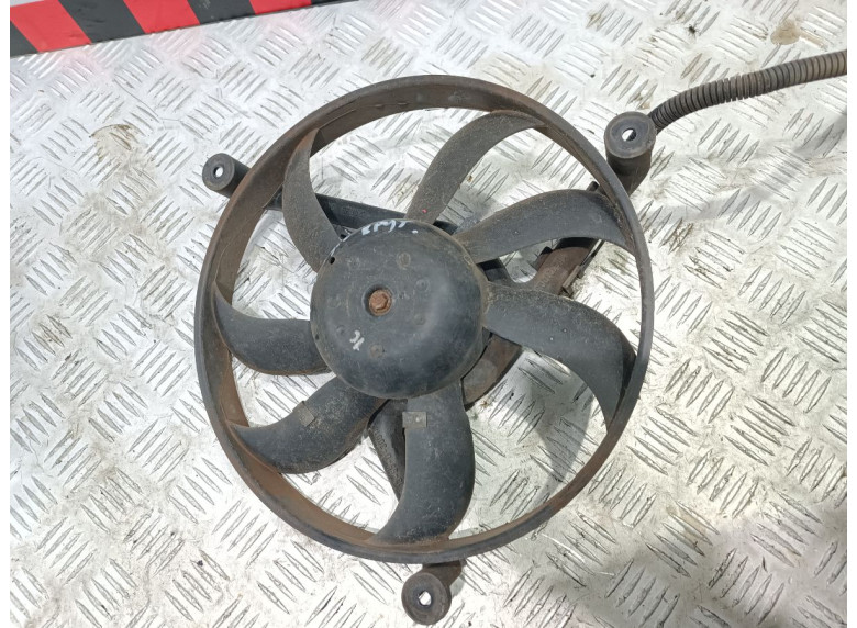 Вентилятор кондиционера к Volkswagen Golf, 2000г.