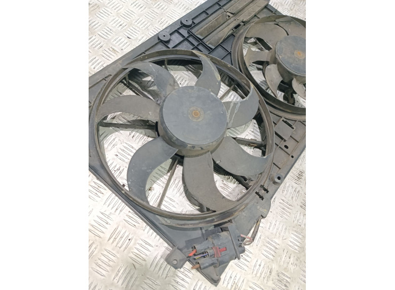 Вентилятор радиатора к Volkswagen Golf, 2006г.