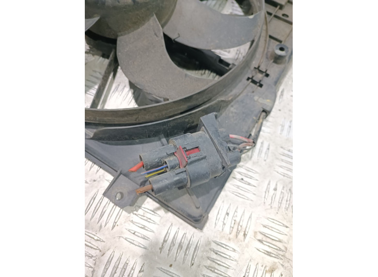 Вентилятор радиатора к Volkswagen Golf, 2006г.