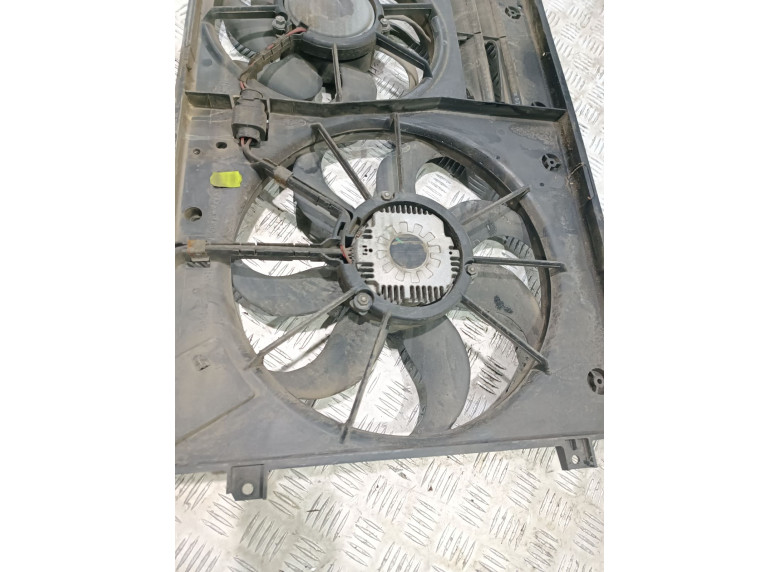 Вентилятор радиатора к Volkswagen Golf, 2006г.