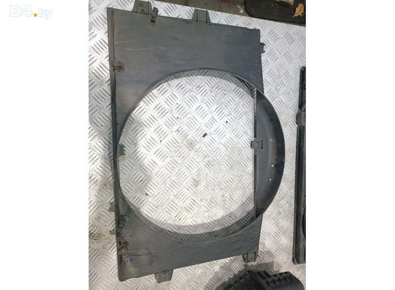 Диффузор вентилятора к Mercedes Sprinter undefined г.