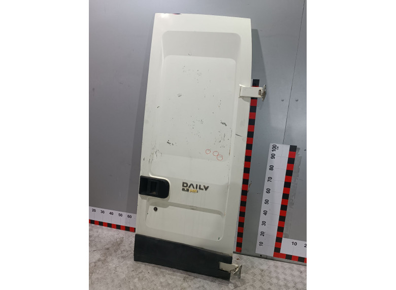 Ручка наружная распашной двери правой к Iveco Daily, 2009г.