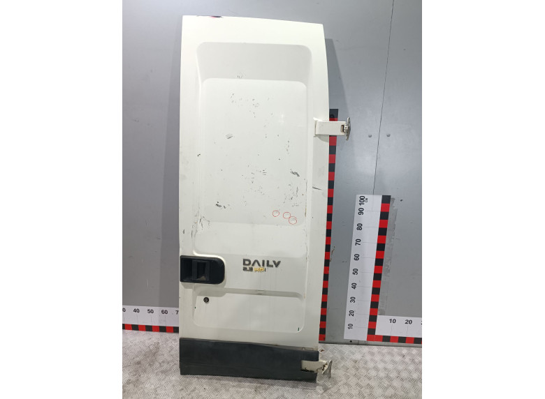 Дверь задняя распашная правая к Iveco Daily, 2009г.