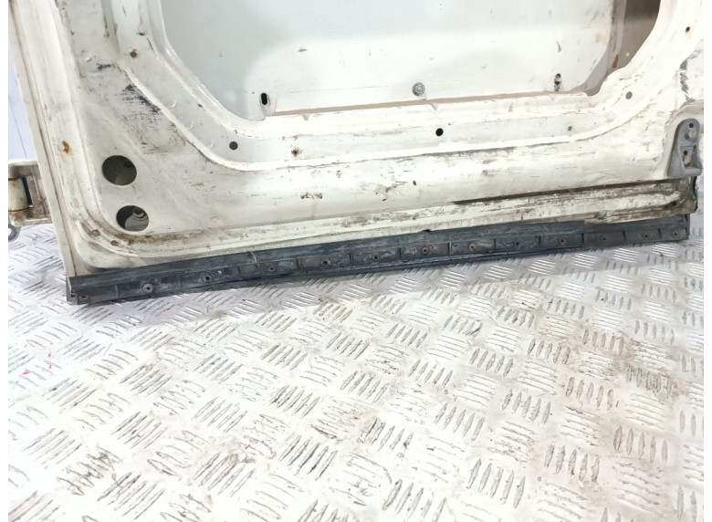 Дверь задняя распашная правая к Iveco Daily, 2009г.