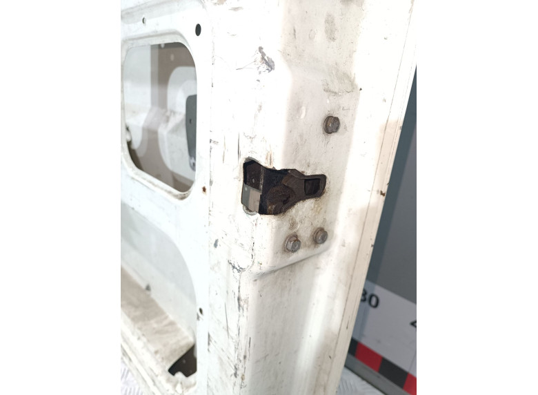 Замок двери задней правой к Iveco Daily, 2009г.