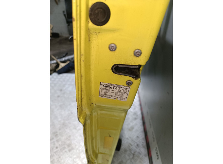 Замок двери передней левой к Mercedes Sprinter, 2006г.