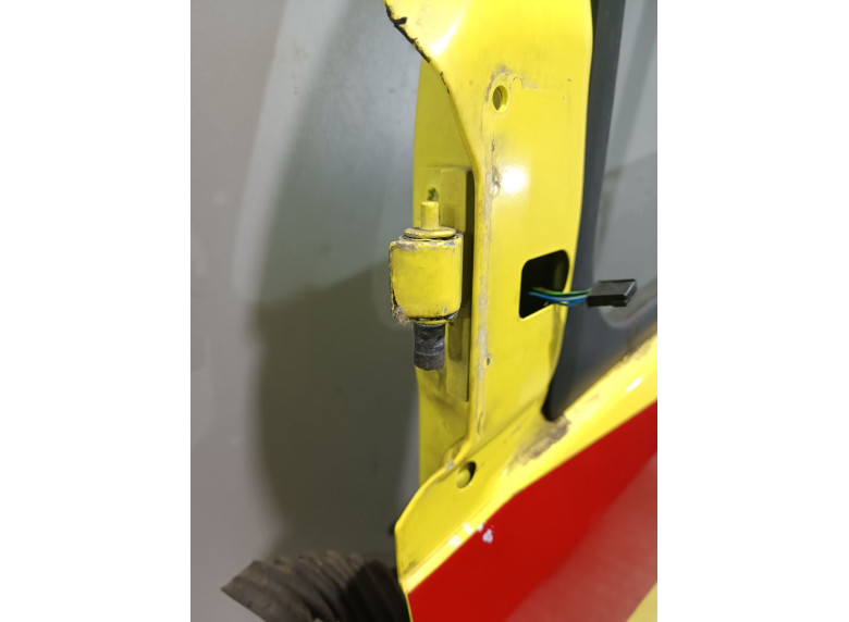 Петля двери передней левой к Mercedes Sprinter, 2006г.