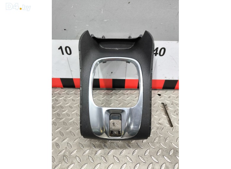 Консоль салона (кулисная часть) к Opel Meriva undefined г.