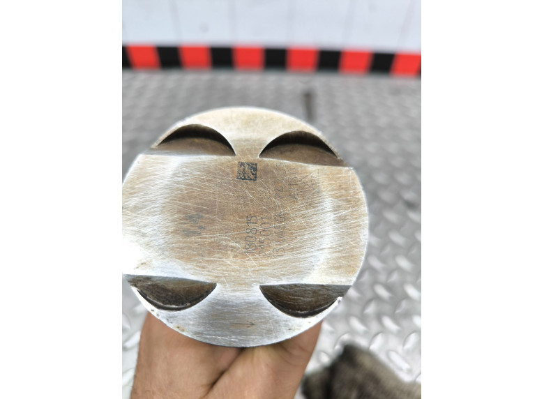 Поршень к Volkswagen Golf, 2015г.