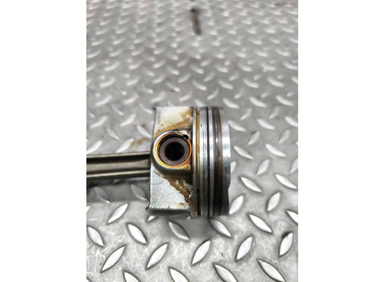 Поршень к Volkswagen Golf, 2015г.