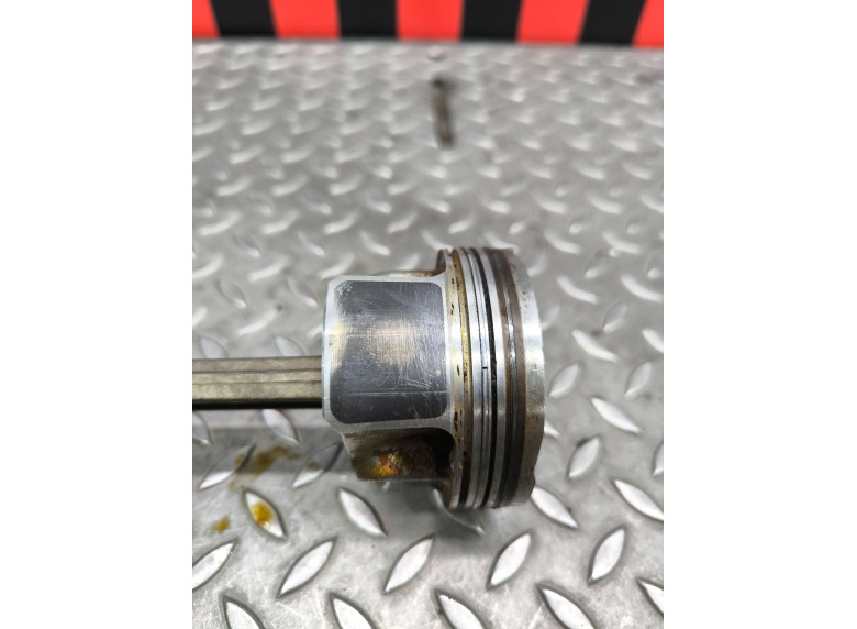 Поршень к Volkswagen Golf, 2015г.