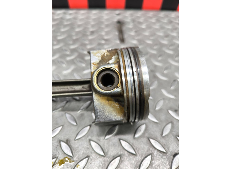 Поршень к Volkswagen Golf, 2015г.