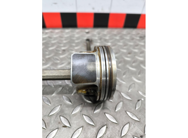 Поршень к Volkswagen Golf, 2015г.