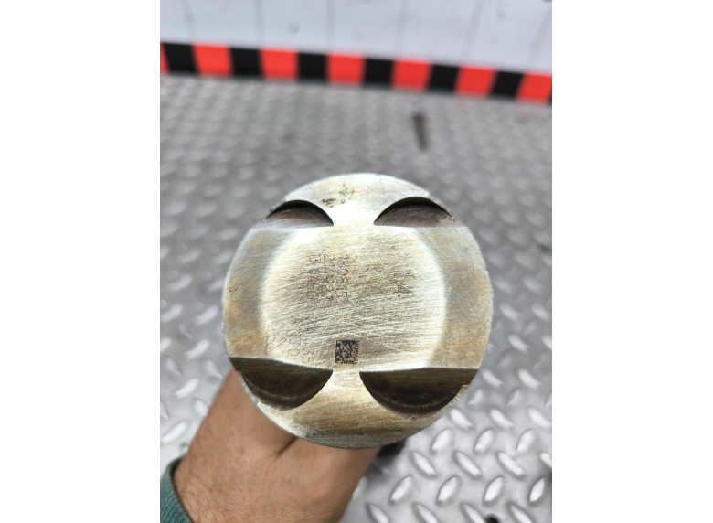 Поршень к Volkswagen Golf, 2015г.