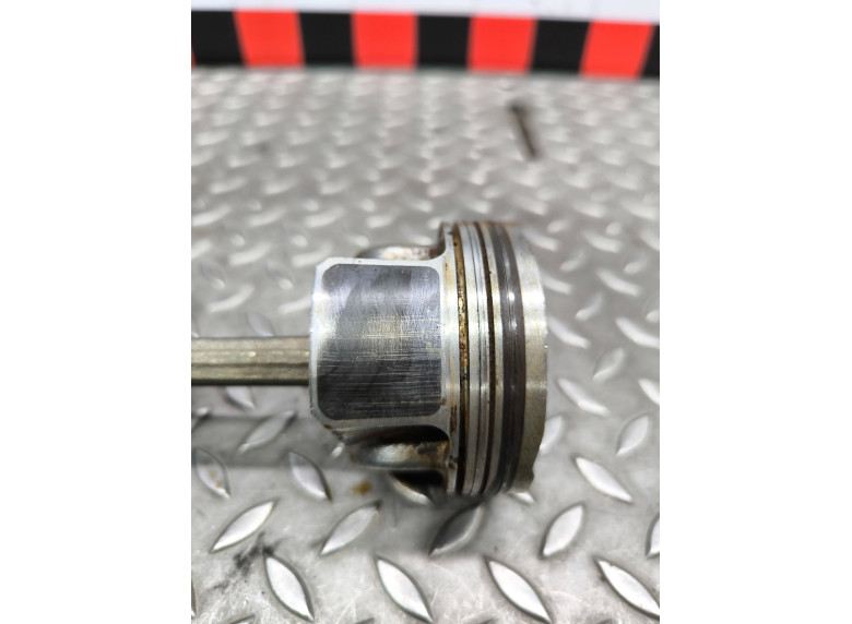 Поршень к Volkswagen Golf, 2015г.