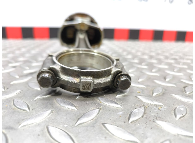 Шатун к Volkswagen Golf, 2015г.