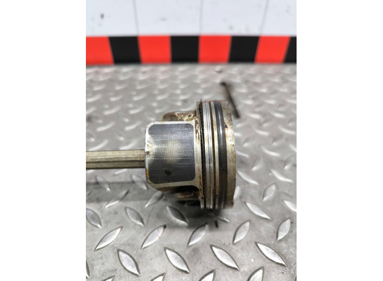 Поршень к Volkswagen Golf, 2015г.