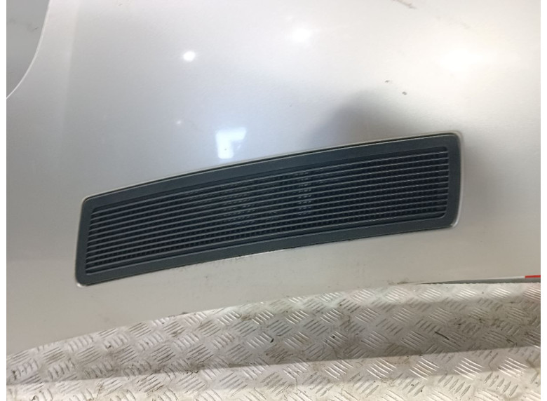 Решетка капота к Opel Vivaro, 2004г.