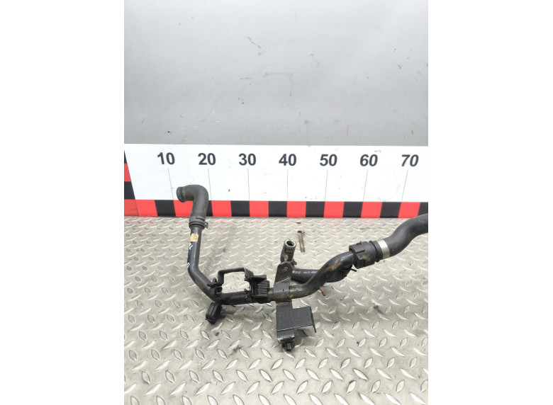 Трубка охлаждающей жидкости металлическая к Volkswagen Passat, 1998г.