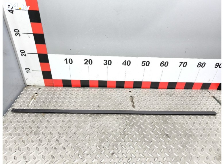 Молдинг стекла двери передней правой наружный к Volkswagen Sharan undefined г.