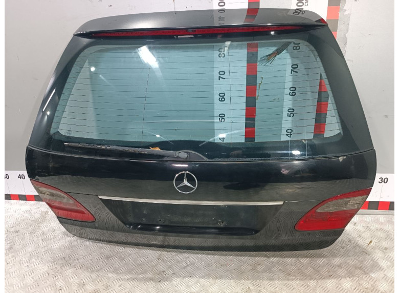 Стоп-сигнал к Mercedes E W211, 2006г.