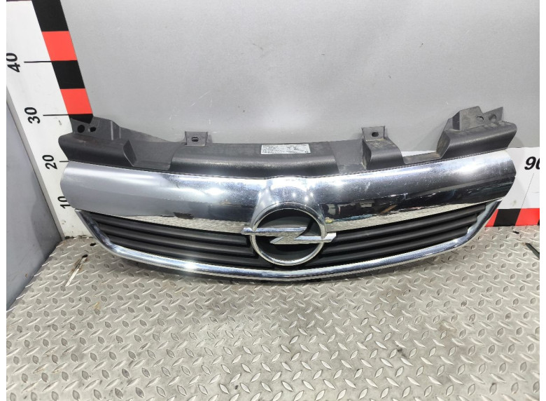 Решетка радиатора к Opel Zafira, 2006г.