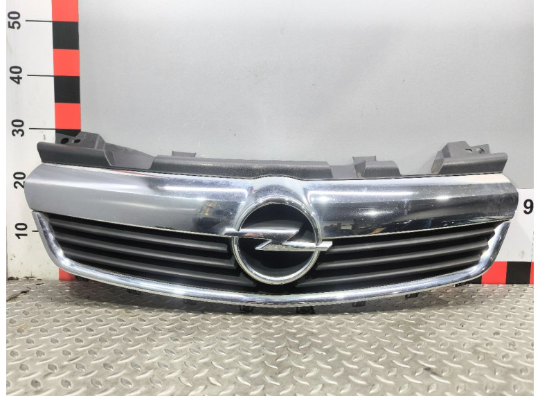 Решетка радиатора к Opel Zafira, 2006г.