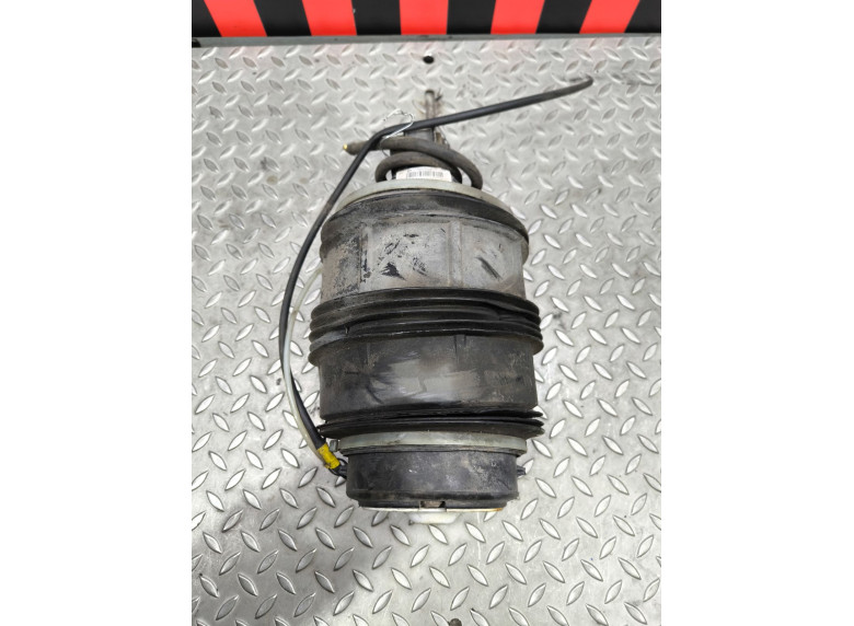 Пневмостойка задняя к Mercedes E W211, 2008г.