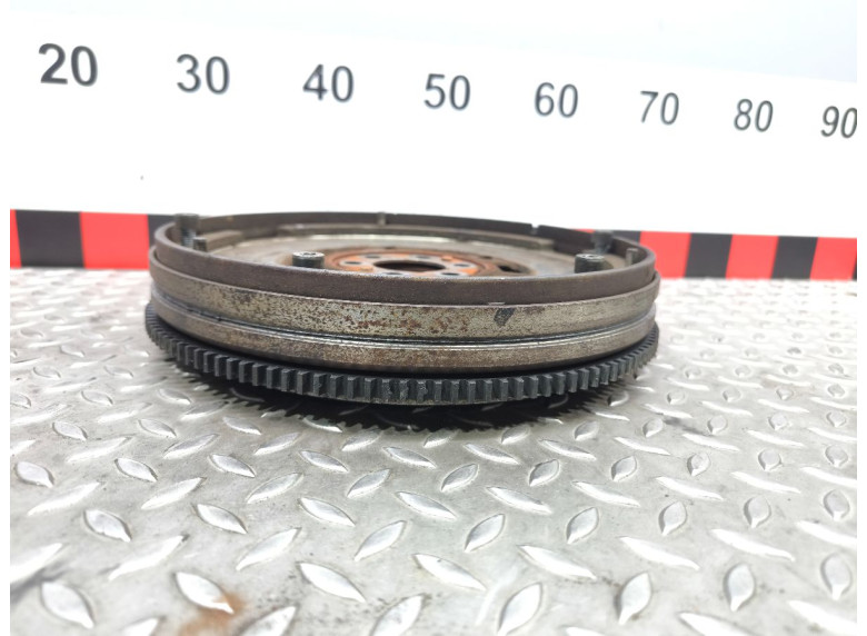 Маховик к Volkswagen Passat, 1999г.