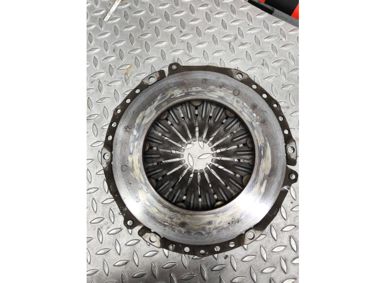 Корзина сцепления к Volkswagen Passat, 1999г.