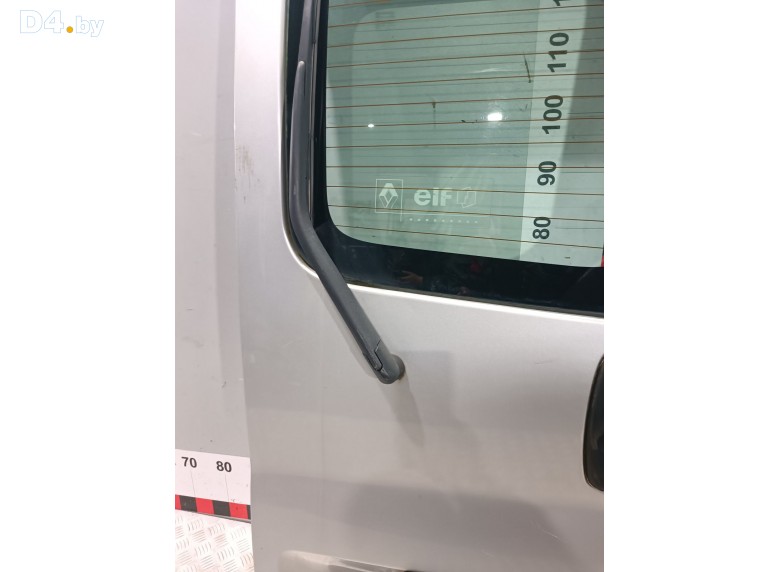 Моторчик заднего стеклоочистителя (дворника) к Opel Vivaro undefined г.