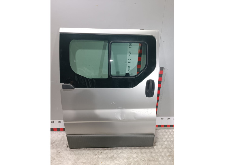Дверь сдвижная правая к Opel Vivaro, 2004г.