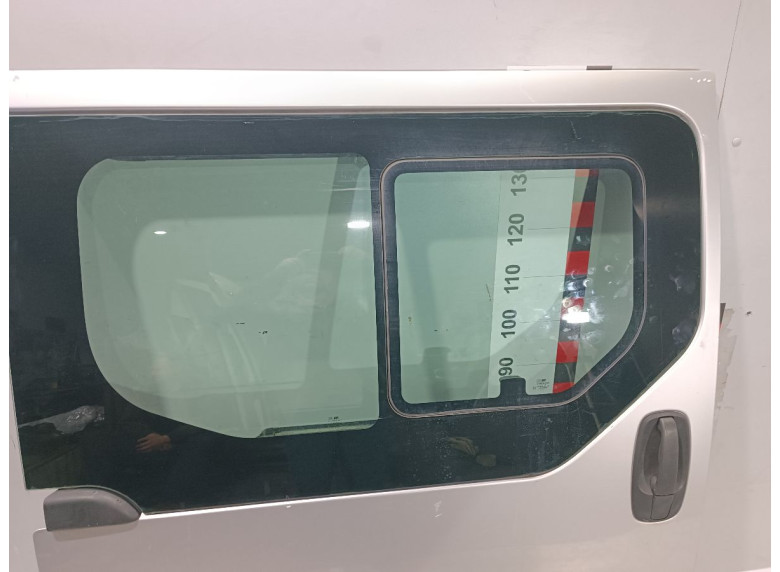 Дверь сдвижная правая к Opel Vivaro, 2004г.