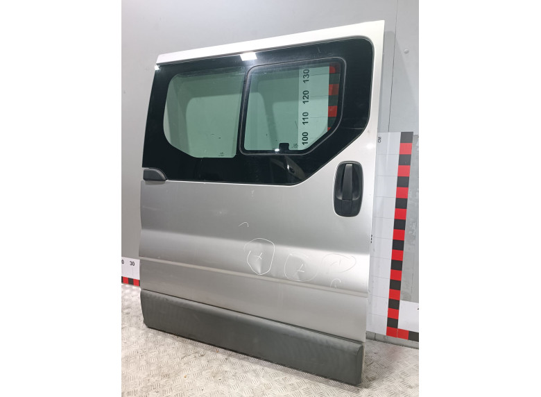 Дверь сдвижная правая к Opel Vivaro, 2004г.