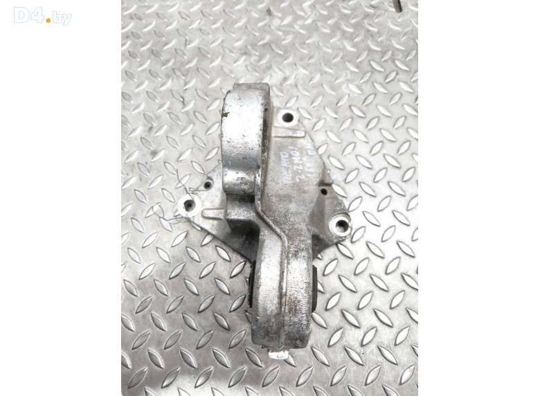 Кронштейн полуоси к Peugeot 607 undefined г.