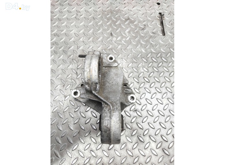 Кронштейн полуоси к Citroen C5 undefined г.