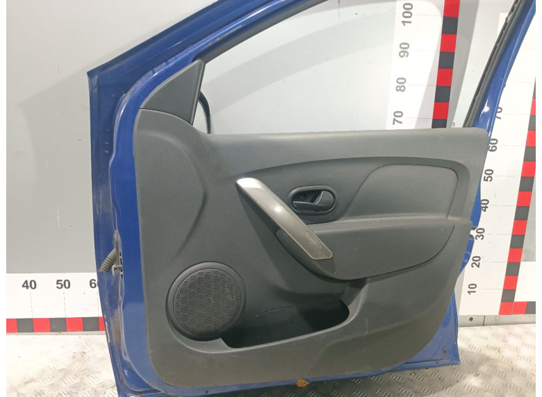 Дверь передняя правая к Dacia Logan MCV Stepway, 2014г.