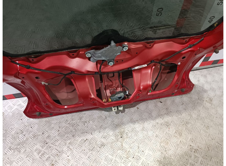 Крышка багажника (дверь 3-5) к Suzuki Swift, 2018г.