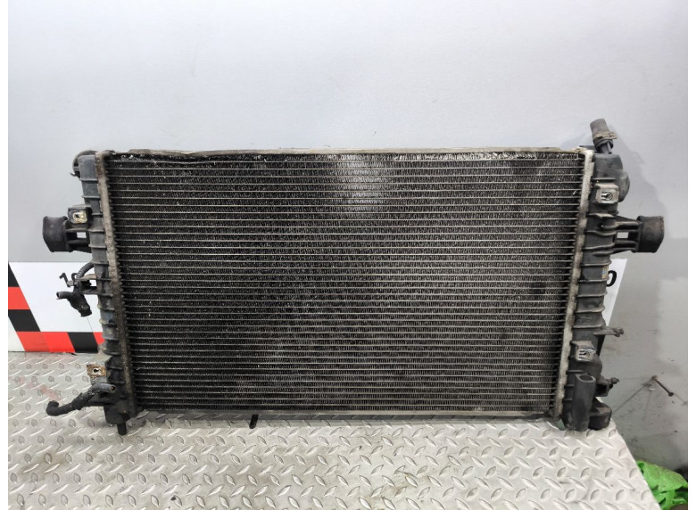 Радиатор (основной) к Opel Astra, 2006г.