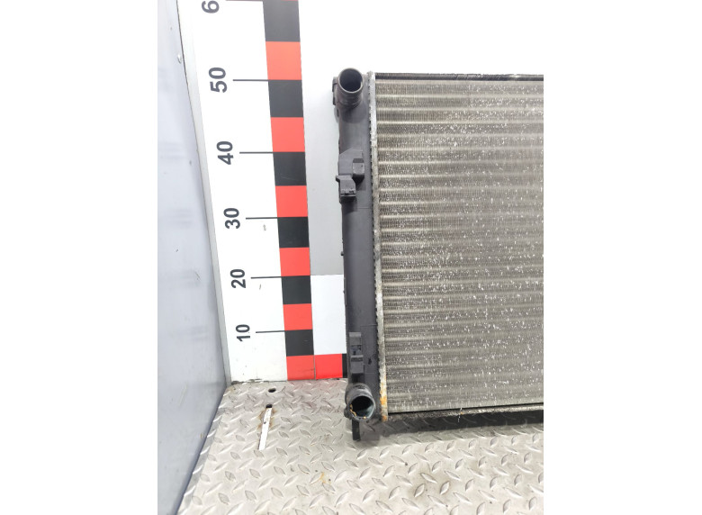 Радиатор (основной) к Opel Vivaro, 2003г.